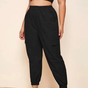 Plus high rise cargo joggers